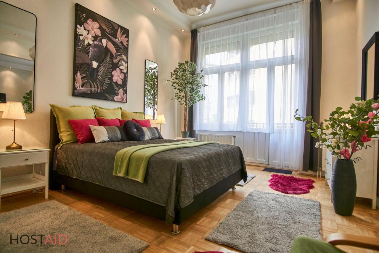 M52 Apartment - Hostaid Budapeste Exterior foto